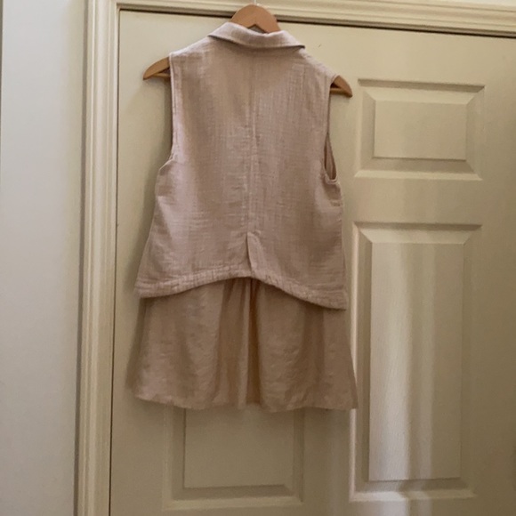 Sleeveless top - Picture 2 of 5